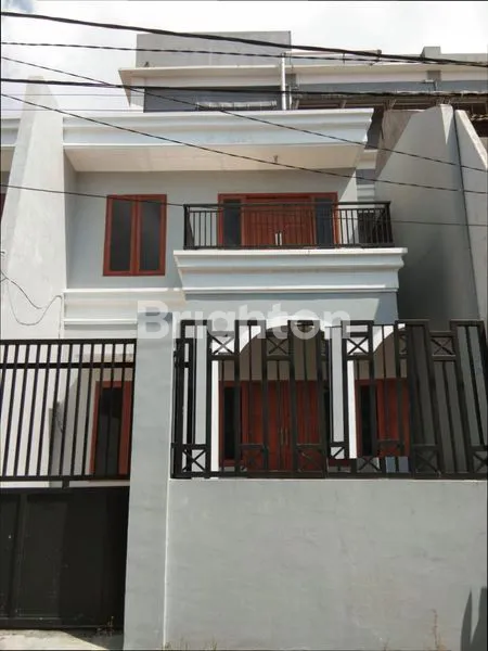 image RUMAH CANTIK 2 LANTAI HANYA 50M DARI RAYA KENJERAN (1)