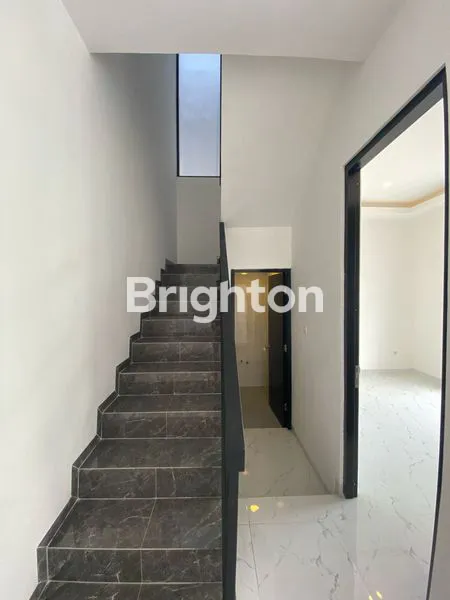 image NEW MINIMALIS 2LT KLAMPIS SELANGKAH MANYAR SEMOLOWARU  (4)