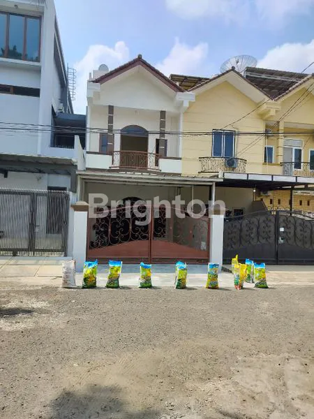 image DI JUAL TOWN HOUSE LOKASI PREMIUM (1)