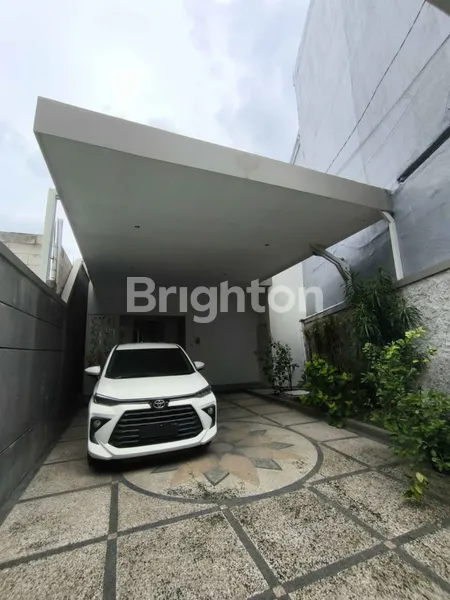 image MEDOKAN ASRI TENGAH MODERN MINIMALIS BENTUK TANAH NGANTONG (1)