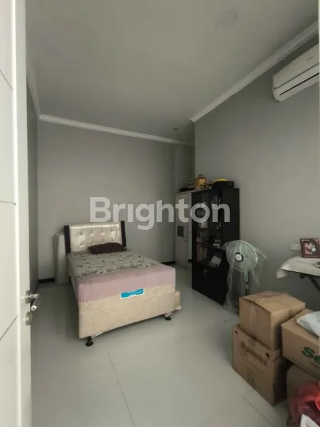 image MEDOKAN ASRI TENGAH MODERN MINIMALIS BENTUK TANAH NGANTONG (5)