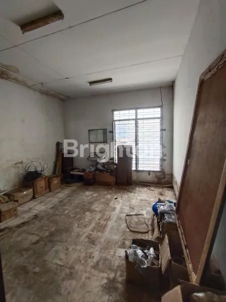 image RUKO 3 LANTAI PUSAT KOTA SURABAYA COCOK UNTUK USAHA (6)