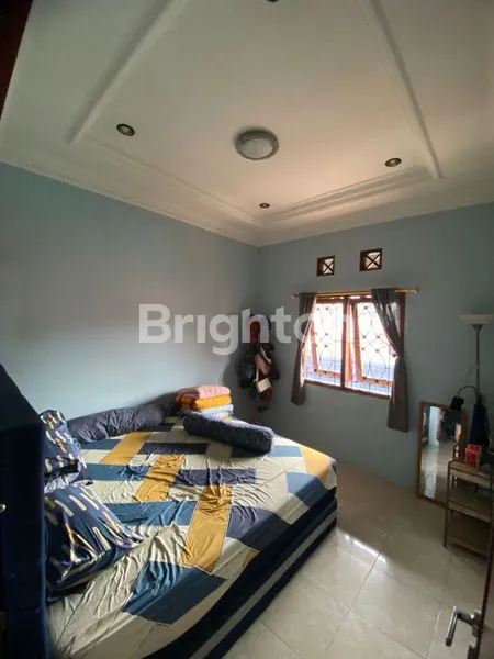 image RUMAH CANTIK 3 LANTAI DI LEUWIGAJAH (2)