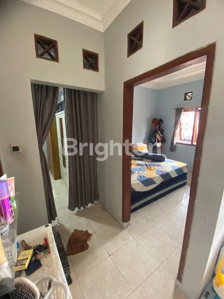 image RUMAH CANTIK 3 LANTAI DI LEUWIGAJAH (3)