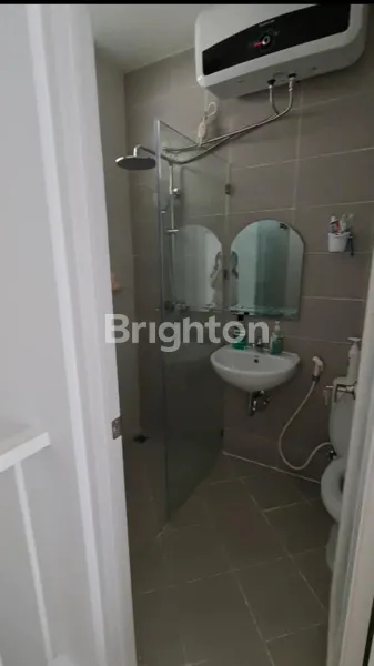 image 2M AN RUMAH SIAP HUNI FURNISH 2 LANTAI LEBAR 5 ROYAL RESIDENCE SURABAYA BARAT (8)