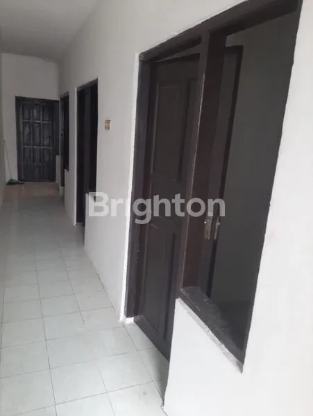 image RUMAH 2.5 LANTAI NGINDEN SURABAYA (2)