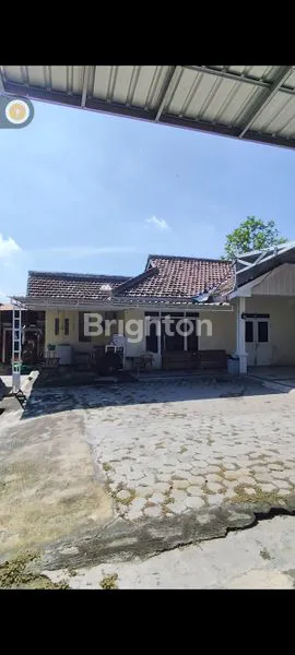 image RUMAH + TOKO DI PUSAT PERDAGANGAN KECAMATAN BARAT, KABUPATEN MAGETAN DEKAT MADIUN (1)