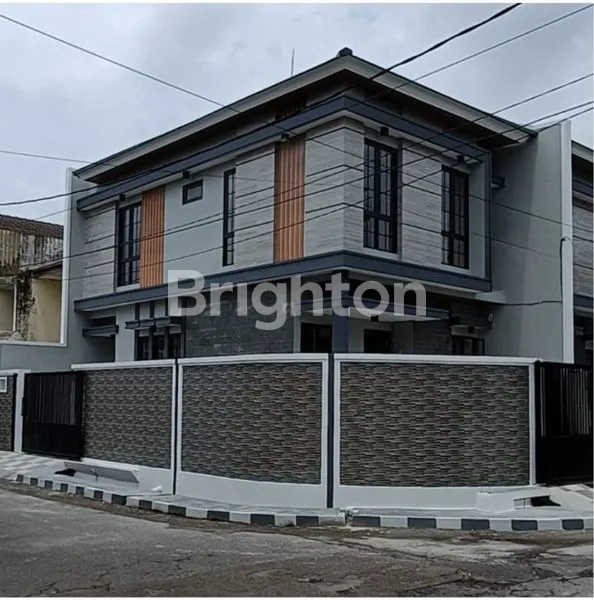 image RUMAH HOOK 2 LANTAI DI BARUK UTARA (4)