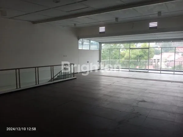 image RUKO MEGAH S. PARMAN 3 LANTAI GAJAH MUNGKUR (4)