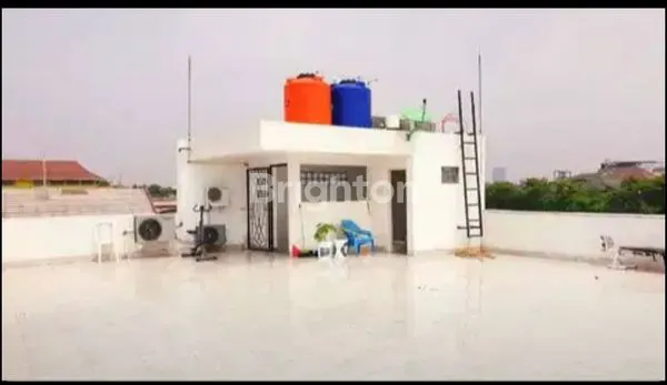 image RUMAH HOOK 3 LT MEWAH DAN BAGUS DI PURI KEMBANGAN (6)