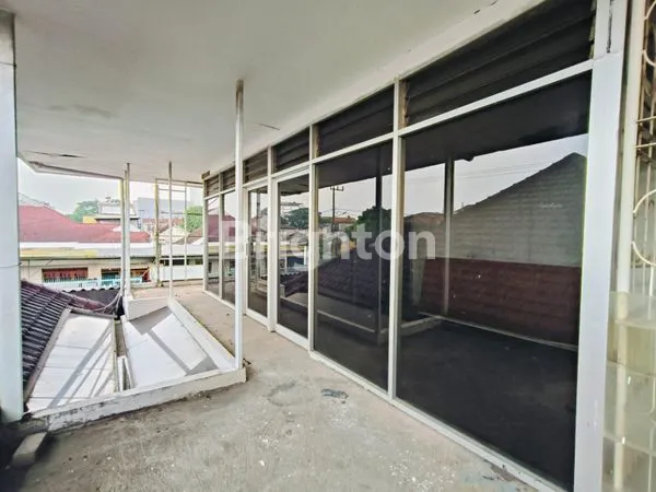 image RUMAH HOOK 2 LANTAI DI DAERAH SUNGAI-SUNGAI (6)