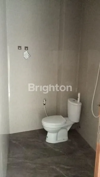 image VILLA BESAR 2 LANTAI FULL FURNISHED ADA POOL SANUR (6)