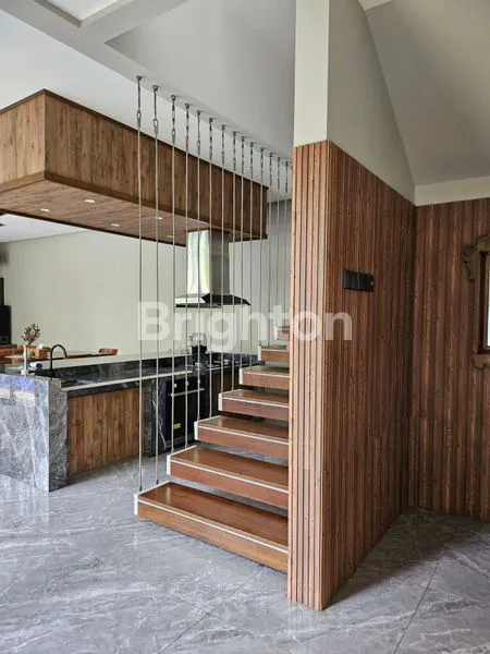 image TROPICAL MODERN HOUSE BINTARO KECAMATAN PESANGGRAHAN (2)