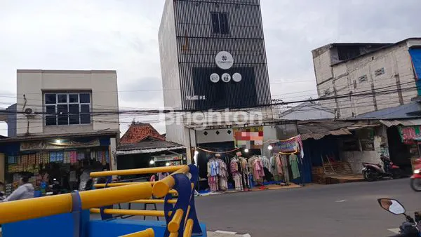 image " RUKO SIAP HUNI UNTUK JUALAN LOKASI STRATEGIS DIPINGGIR JALAN IRIGASI SIPON, CIPONDOH, TANGERANG" (2)