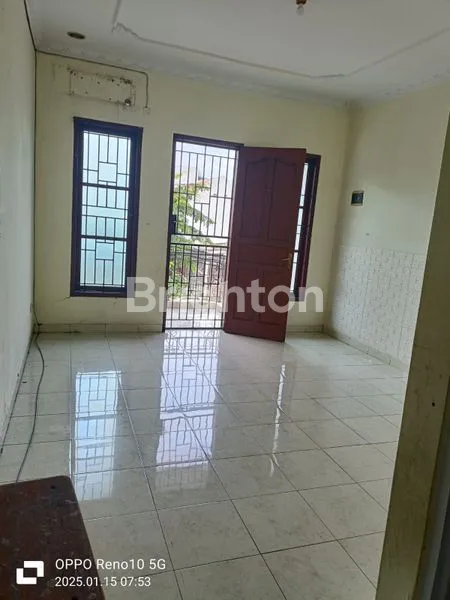 image RUMAH SIAP HUNI 3 LANTAI KAV POLRI (2)