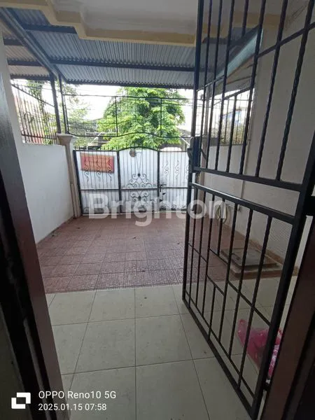 image RUMAH SIAP HUNI 3 LANTAI KAV POLRI (6)