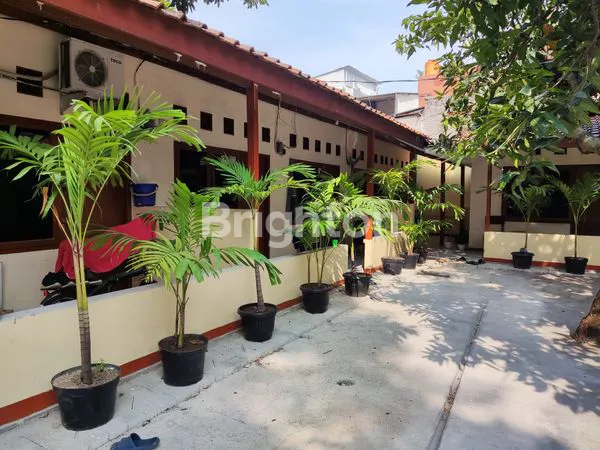 image DI JUAL RUMAH DAN KOS-KOSAN EXCLUSIVE POSISI DI GERBANG KAMPUS STAN (2)