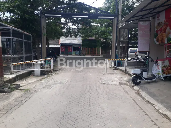 image RUMAH LAMA HOEK HITUNG TANAH DI CIPONDOH TANGERANG DEKAT GREEN LAKE CITY PORIS INDAH (5)