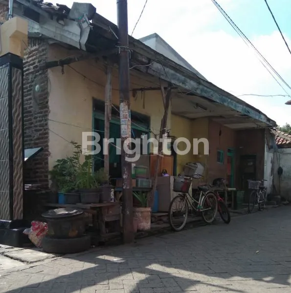 image RUMAH MODEL LAMA KAPAS MADYA SURABAYA TIMUR (1)