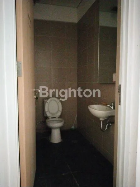 image RUKO 4 LANTAI RAWAMANGUN (2)