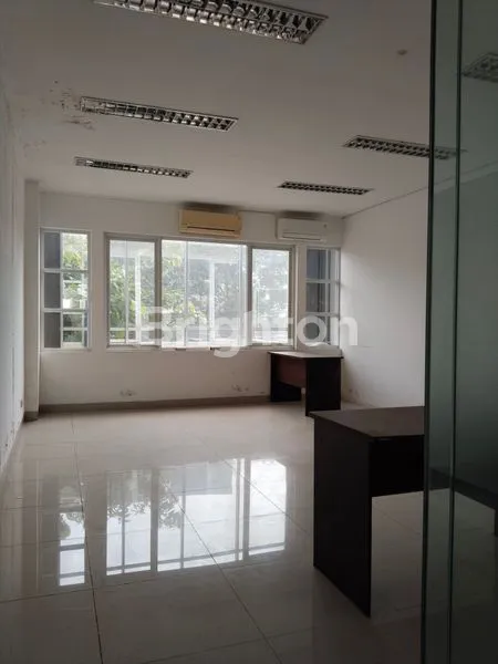 image RUKO 4 LANTAI RAWAMANGUN (4)