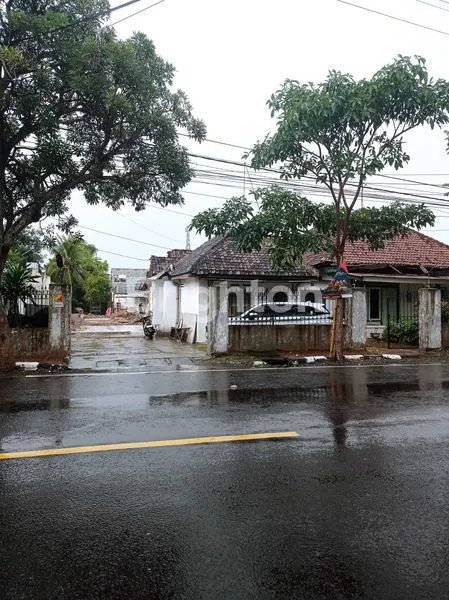 image RUMAH TANAH LUAS DALAM KOTA  (2)