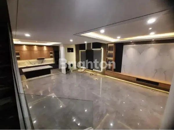 image RUMAH 3 LANTAI PERMATA BUANA (2)