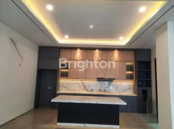 image RUMAH 3 LANTAI PERMATA BUANA (4)