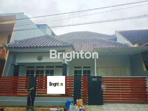 RUMAH BAGUS BARU RENOVASI, 2 LT LINGKUNGAN NYAMAN STRATEGIS DEKAT EXIT TOL & LANUD DI BURING KOTA MALANG