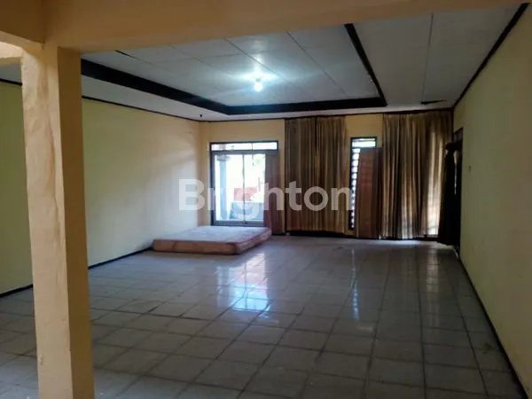 image RUMAH MANYAR REJO 2 LANTAI , LEBAR 13, COCOK UTK KOST, ROW JALAN LEBAR, CUMA 13 JT/MTR MASIH BISA NEGO (1)