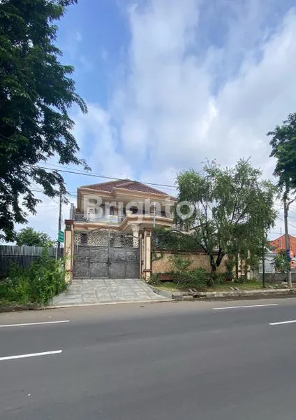 image RUMAH KLASIK 2 LANTAI DI PUSAT KOTA JL. IMAM BONJOL DEKAT JL. KARTINI (1)