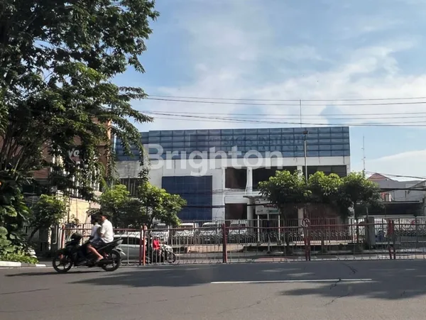 image KOMERSIAL REKK !! LANGKA DAN JARANG ADA GEDUNG RAYA MAYJEND SUNGKONO (1)