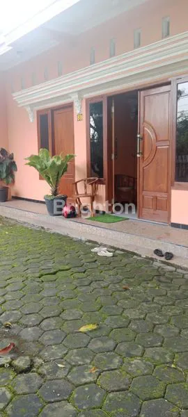 image TURUN HARGA RUMAH SIAP HUNI DENGAN FULL FURNISH DIJUAL CEPAT, BERLOKASI DI TENGAH KOTA  SEMARANG. (2)