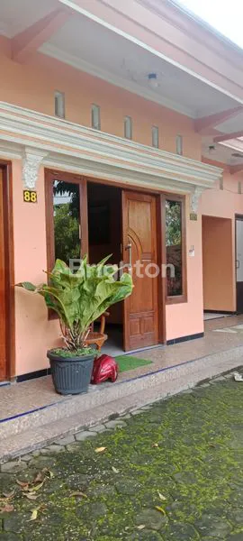 image TURUN HARGA RUMAH SIAP HUNI DENGAN FULL FURNISH DIJUAL CEPAT, BERLOKASI DI TENGAH KOTA  SEMARANG. (1)