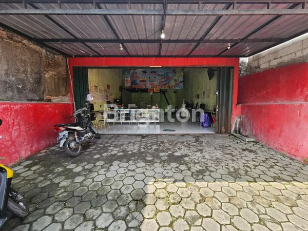 RUANG USAHA DI MEDOHO