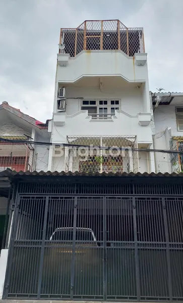 RUKO JELAMBAR TAMAN DUTAMAS