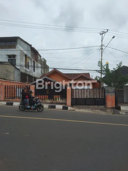 image JUAL CEPAT RUMAH DI WOLTER MONGINSIDI  (2)