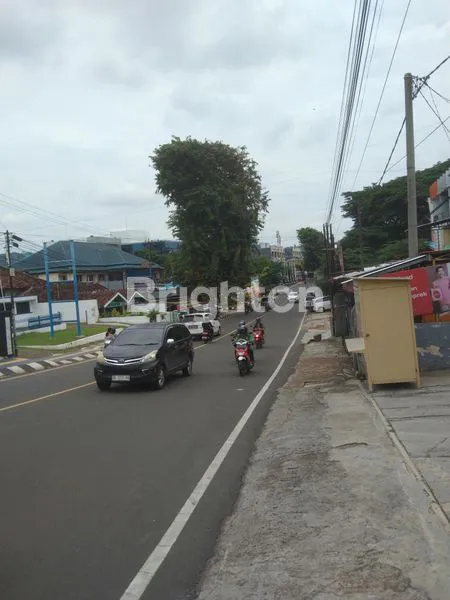 image JUAL CEPAT RUMAH DI WOLTER MONGINSIDI  (3)