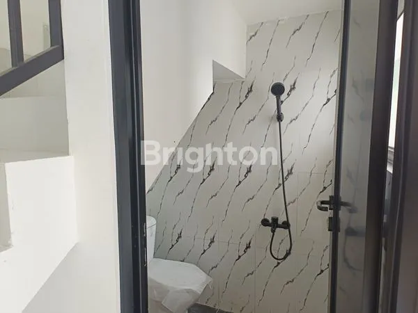 image RUMAH GAYA AMERICAN CLASIC SIAP HUNI LOKASI STRATEGIS DI BOGOR (5)