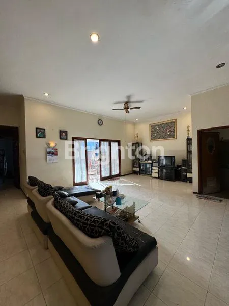 image RUMAH ASRI 2 LANTAI SIAP HUNI ONE GATE SISTEM LOKASI STRATEGIS (2)