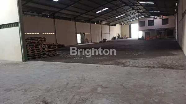 image GUDANG SIAP PAKAI AKSES KONTAINER MURAH DOUBLE GATE BEBAS BANJIR DEKAT TOL MARGOMULYO PERMAI (1)