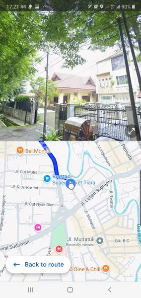 image RUMAH DENGAN HALAMAN YANG LUAS DI KAWASAN ELITE MULTATULI MEDAN  (5)
