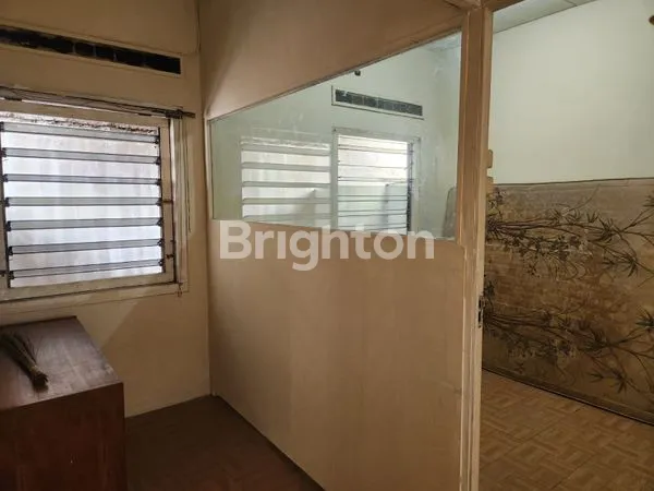 image RUMAH STRATEGIS DI PUSAT KOTA (6)