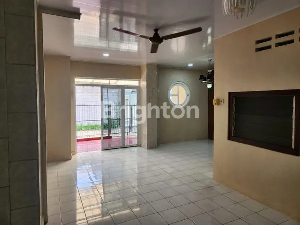 image RUMAH STRATEGIS DI PUSAT KOTA (4)