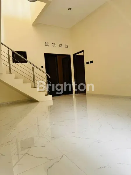 image DIJUAL RUMAH KETINTANG RESIDENCE BARU RENOV SIAP HUNI, ONE GATE SYSTEM, DEKAT POLDA JATIM (7)