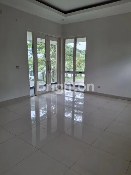 image RUMAH HOOK DI CLUSTER HILL TOP SENTUL CITY (4)