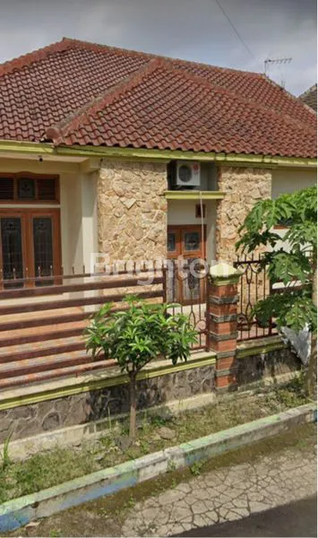 image RUMAH HOOK 2LANTAI, AREA TENGAH KOTA MALANG (2)