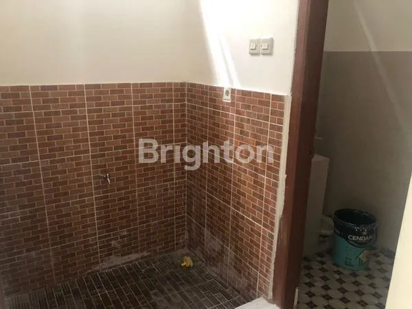 image RUMAH SIAP PAKAI BISA UNTUK USAHA MALEER GATOT SUBROTO (8)