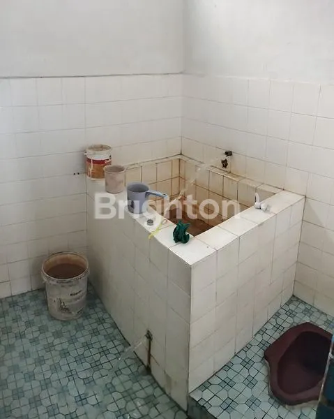 image RUMAH DENGAN BANYAK KAMAR DI SETIABUDI (3)