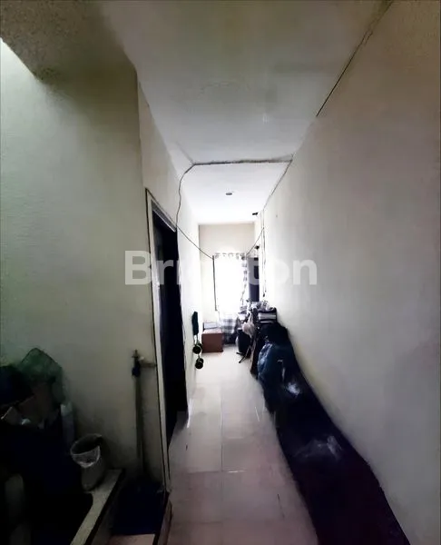 image RUMAH DENGAN TANAH LUAS DI INTI KOTA MEDAN - DAERAH BILAL KRAKATAU - HARGA BAGUS (6)